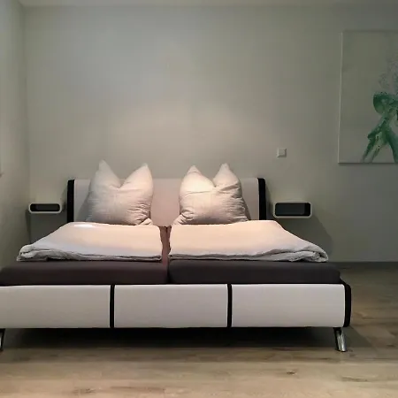 Ferienwohnung In Bester Wohnlage Mit Traumhafter Sicht Auf Insel Mainau * Uhldingen-Mühlhofen